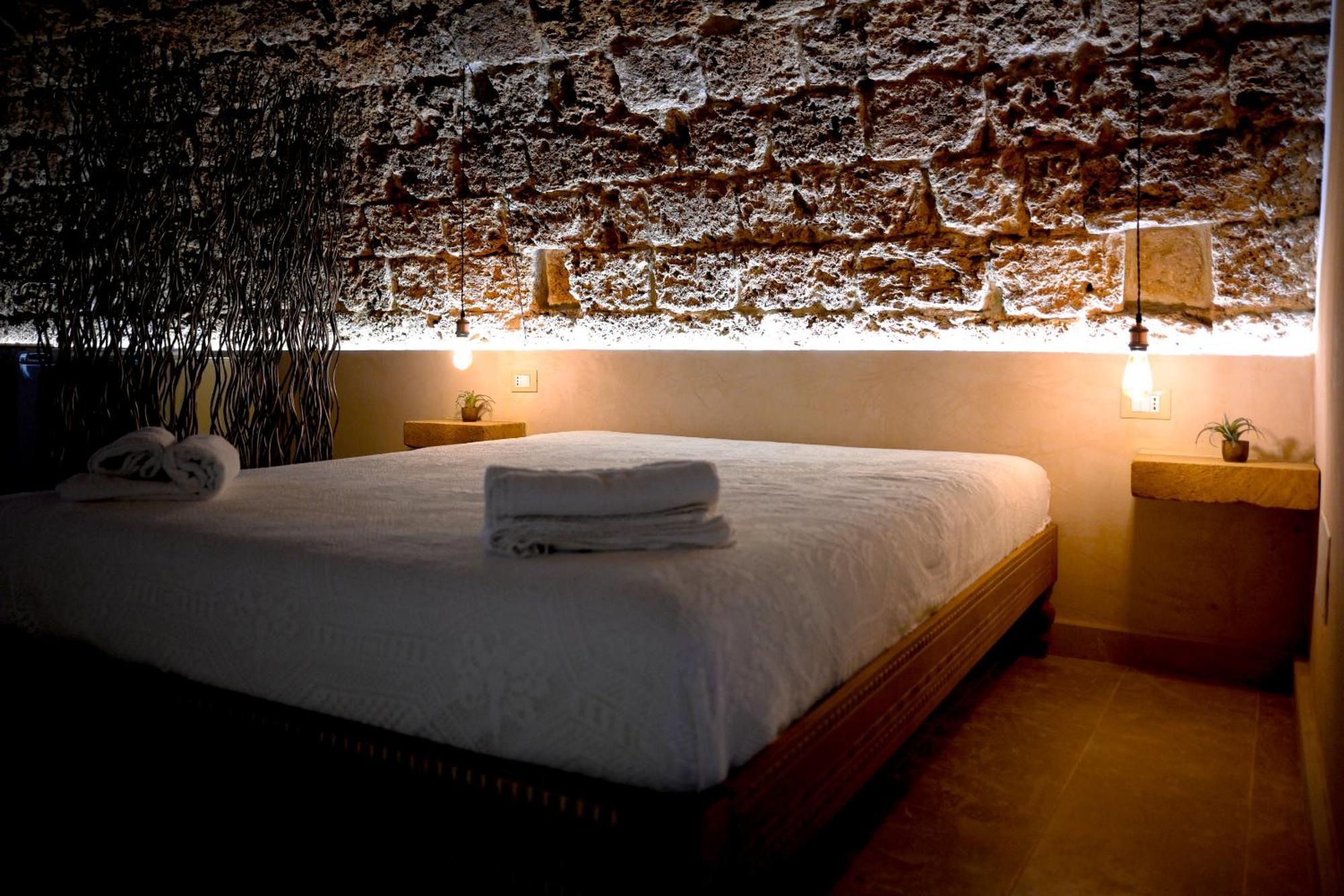 La Grotta, Luxury Suite & Spa Noto Exteriör bild
