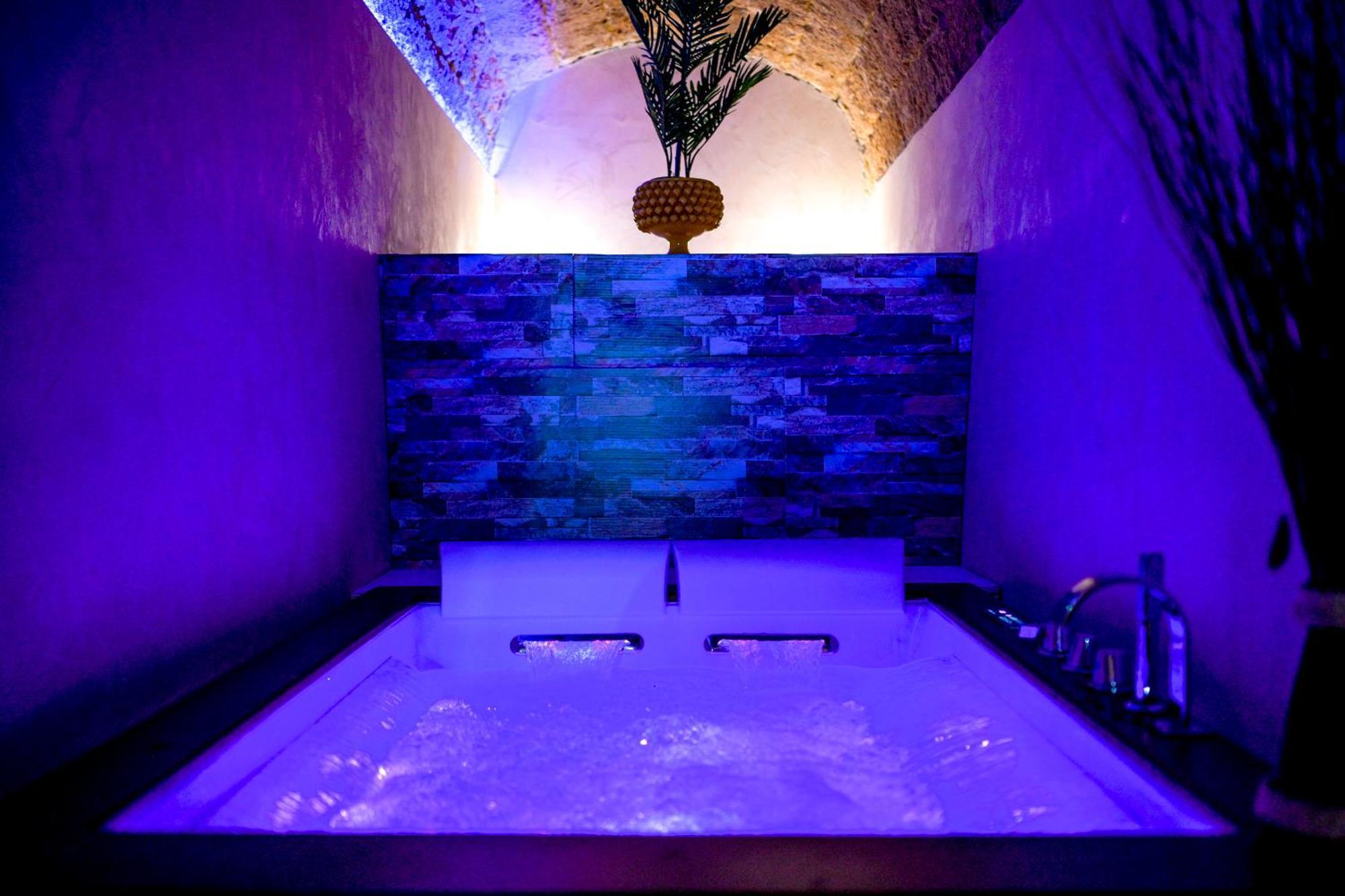 La Grotta, Luxury Suite & Spa Noto Exteriör bild